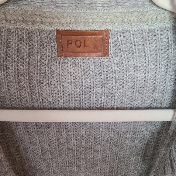 POL Ruffle Cardigan in Gray, Size Large - Picture 2 of 7